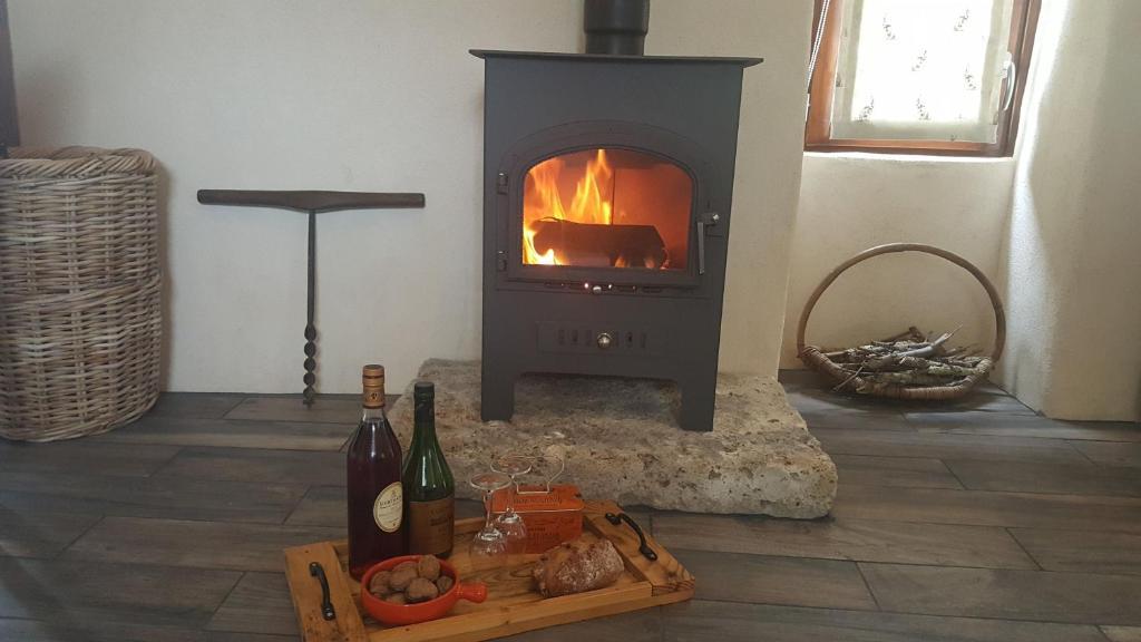 Lpc Dordogne Holidays - Le Petit Coin Lussas-et-Nontronneau 外观 照片