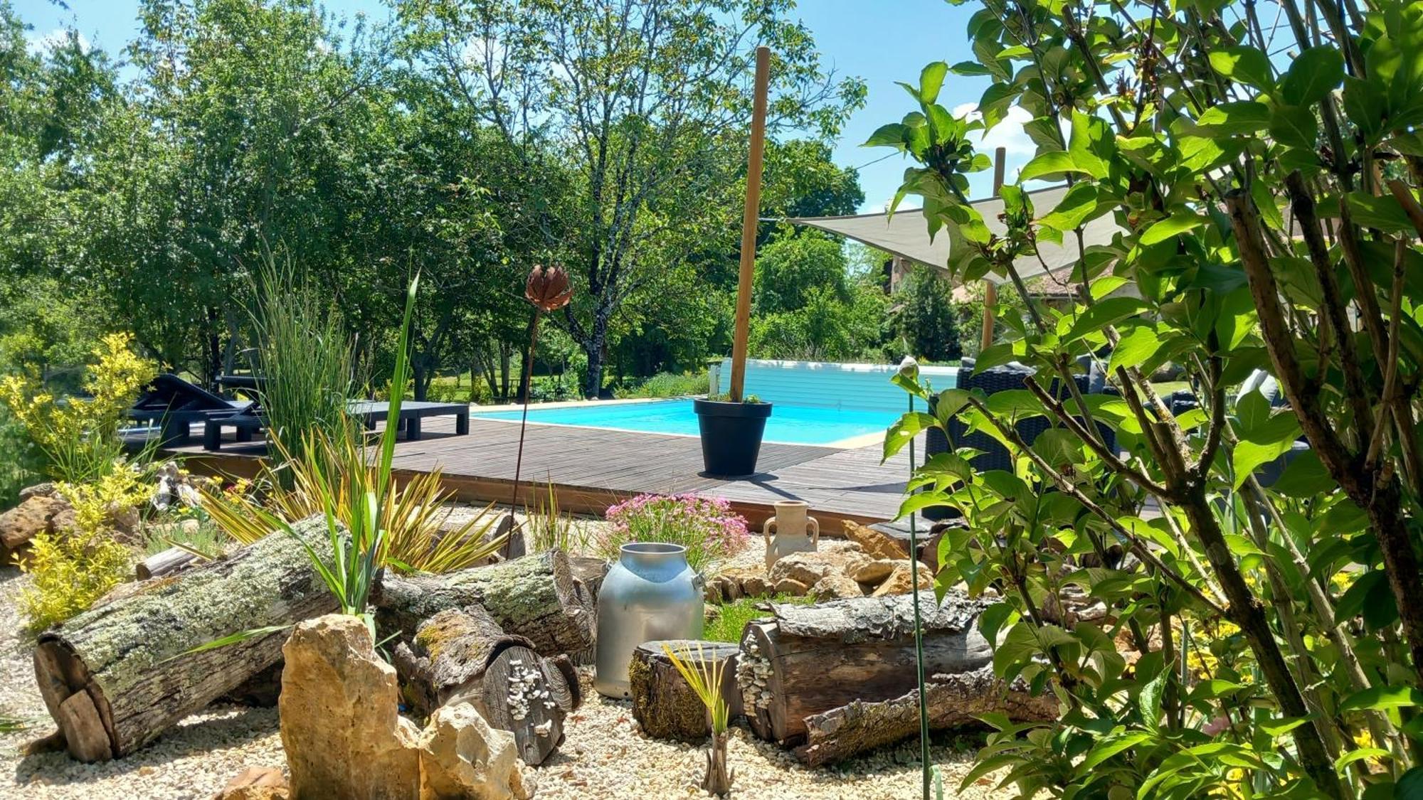 Lpc Dordogne Holidays - Le Petit Coin Lussas-et-Nontronneau 外观 照片