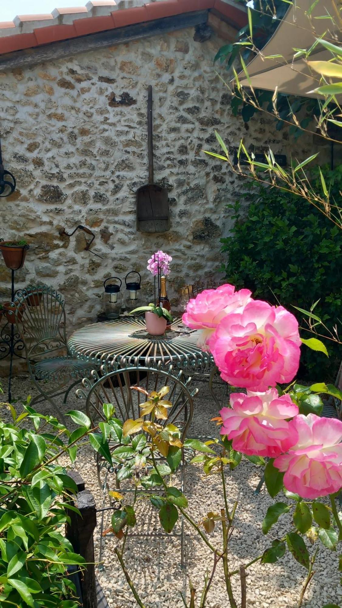 Lpc Dordogne Holidays - Le Petit Coin Lussas-et-Nontronneau 外观 照片